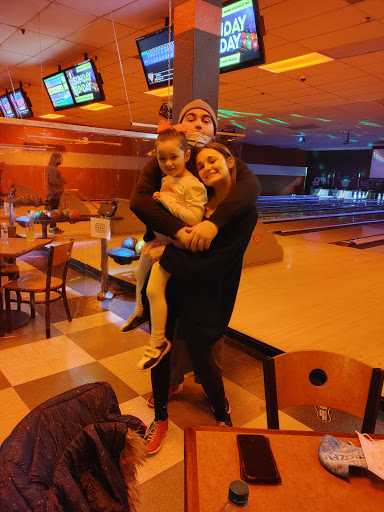 Bowling Alley «AMF Centereach Lanes», reviews and photos, 40 Horseblock Rd, Centereach, NY 11720, USA