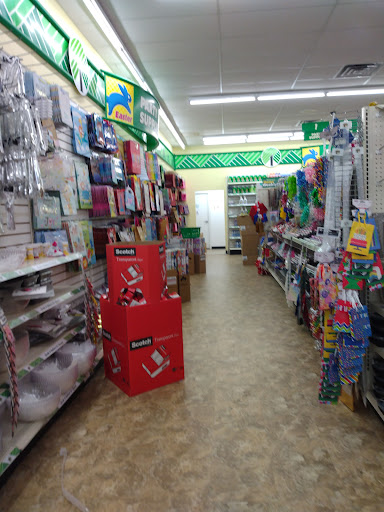 Dollar Store «Dollar Tree», reviews and photos, 21700 W Eleven Mile Rd, Southfield, MI 48076, USA