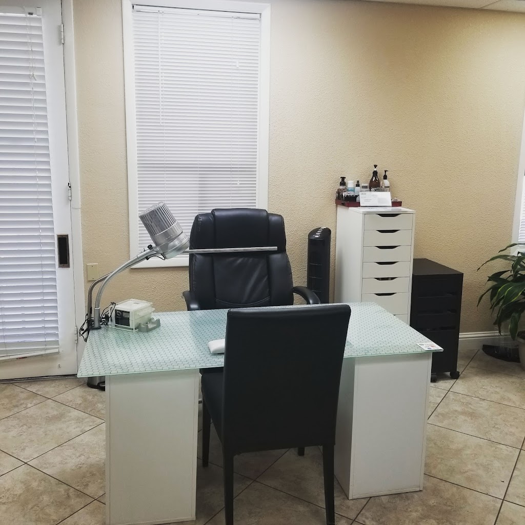 Nails by Candida Marie 93711