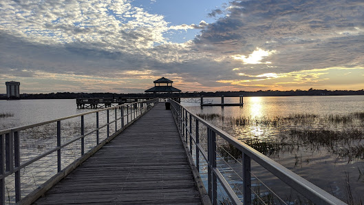 Photo 4 de Brittlebank Park from Sunset