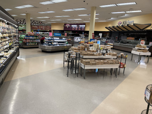 Grocery Store «Hannaford Supermarket», reviews and photos, 532 Main St,Route 1, Saco, ME 04072, USA