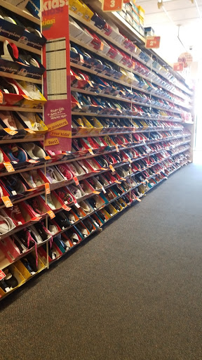 Shoe Store «Payless ShoeSource», reviews and photos, 2801 EL Camino Real, Santa Clara, CA 95051, USA