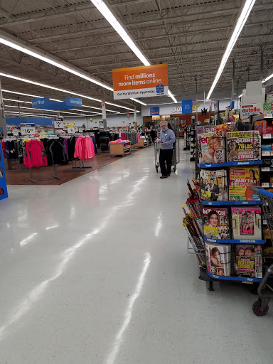 Discount Store «Walmart», reviews and photos, 120 Commercial Pkwy, Branford, CT 06405, USA