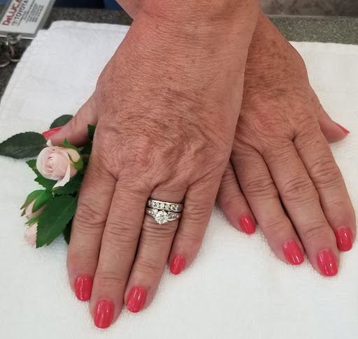 Beauty Salon «Broadway Fabulous Salon», reviews and photos, 310 Monroe St, Dunedin, FL 34698, USA