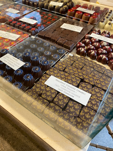 Chocolate Shop «La Châtelaine Chocolat Co.», reviews and photos, 110 S Rouse Ave, Bozeman, MT 59715, USA