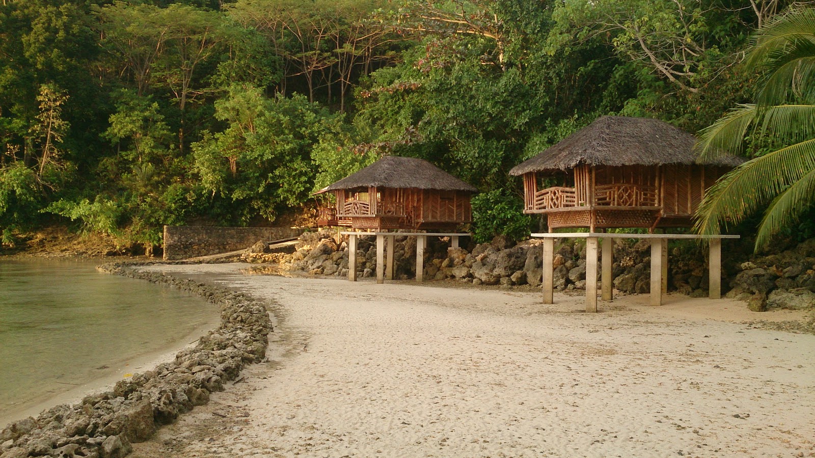 Tropical Mystique Beach'in fotoğrafı - rahatlamayı sevenler arasında popüler bir yer