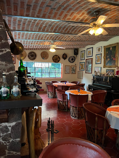Yves’ Restaurant Bar - Carretera Pte. 493, 45920 Ajijic, Jal., Mexico