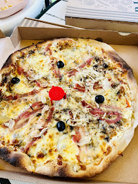 Plats et boissons du Pizzeria Saveurs Et Pizza à Hendaye - n°1
