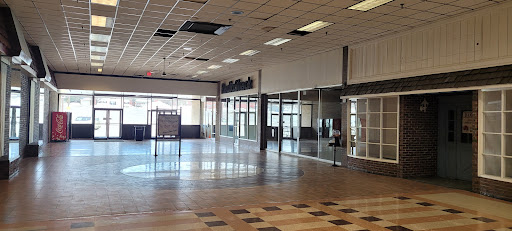 Shopping Mall «Airport Mall», reviews and photos, 1129 Union St, Bangor, ME 04401, USA