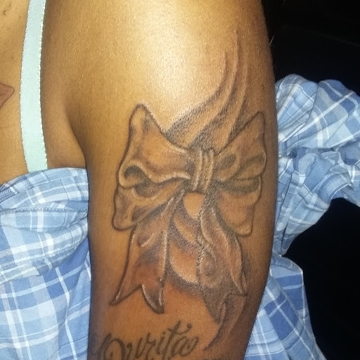 Tattoo Shop «hollywood ink», reviews and photos, 809 S Danny Thomas Blvd, Memphis, TN 38126, USA