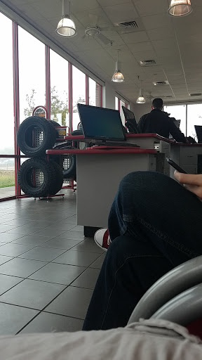 Tire Shop «Discount Tire Store - Greeley, CO», reviews and photos, 6607 W 29th St, Greeley, CO 80634, USA