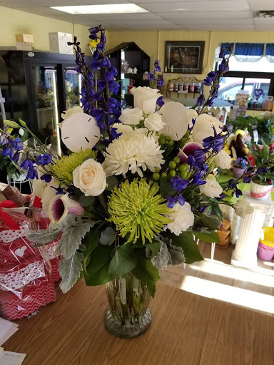 Florist «Forget-Me-Not Florist», reviews and photos, 1083 Park Ave, Cranston, RI 02910, USA