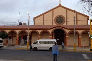 Parque Central Mochuchi image