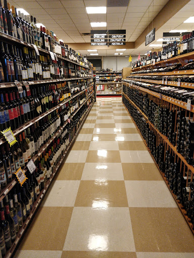 Liquor Store «Macys Liquors», reviews and photos, 1093 Lexington St, Waltham, MA 02451, USA