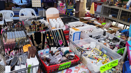 Flea Market «Montana Charlie’s», reviews and photos, 255 S Joliet Rd, Bolingbrook, IL 60440, USA