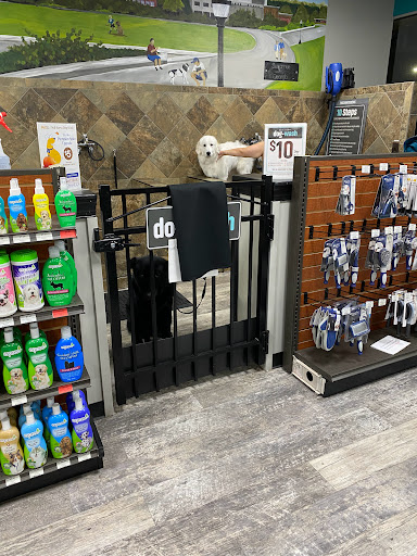Pet Supply Store «Pet Supermarket, Inc.», reviews and photos, 1052 Peachtree Industrial Blvd, Suwanee, GA 30024, USA