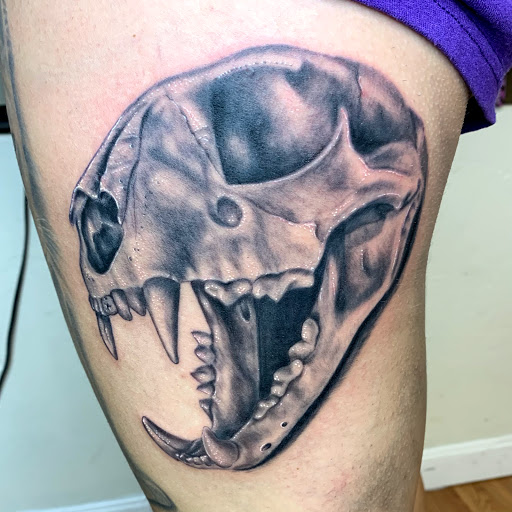 Tattoo Shop «Hourglass Ink Tattoo Studio», reviews and photos, 324 W Boylston St, Worcester, MA 01606, USA