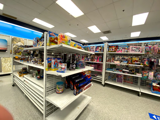 Clothing Store «Ross Dress for Less», reviews and photos, 10261 River Marsh Dr, Jacksonville, FL 32246, USA