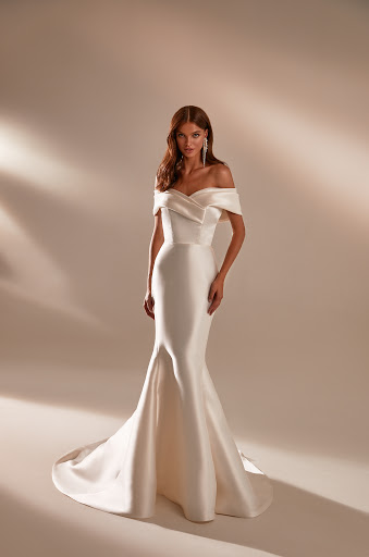 Bridal Shop «Viero Bridal», reviews and photos, 2236 W Chicago Ave, Chicago, IL 60622, USA