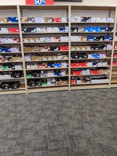 Shoe Store «Rack Room Shoes», reviews and photos, 2809 Battleground Ave, Greensboro, NC 27455, USA