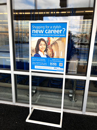 Clothing Store «Ross Dress for Less», reviews and photos, 7511 Lemont Rd, Darien, IL 60561, USA