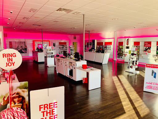 Cell Phone Store «T-Mobile», reviews and photos, 1059 Silas Deane Hwy, Wethersfield, CT 06109, USA