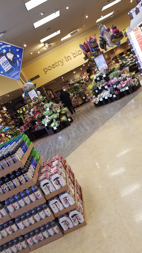 Grocery Store «Safeway», reviews and photos, 205 N 5th Ave, Yakima, WA 98902, USA