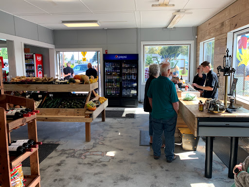 Grocery Store «Lewis River Produce», reviews and photos, 1697 Lewis River Rd, Woodland, WA 98674, USA