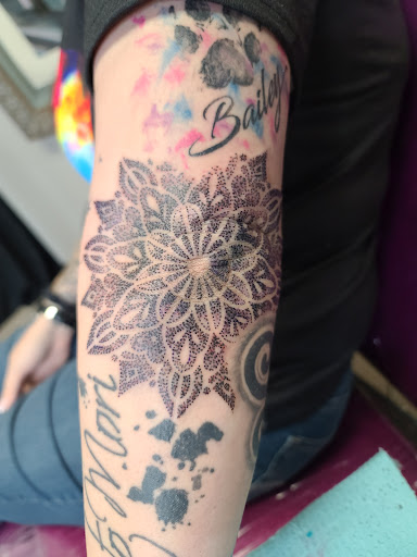 Tattoo Shop «Wizards World of Tattoos Inc», reviews and photos, 6721 Perkiomen Ave, Birdsboro, PA 19508, USA