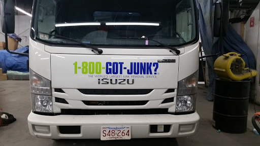 Auto Body Shop «Maaco Collision Repair & Auto Painting», reviews and photos, 47 River St, Dedham, MA 02026, USA