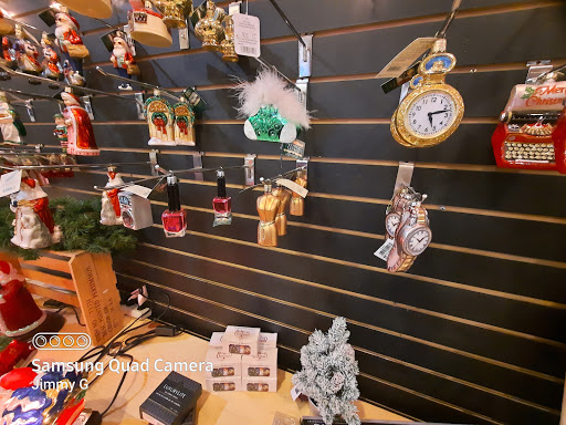 Gift Shop «Sleighbells Of Sherwood (Seasonal Business Open July1-December 23)», reviews and photos, 23855 SW 195th Pl, Sherwood, OR 97140, USA