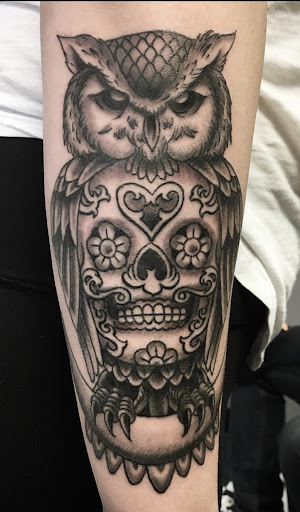 Tattoo Shop «Royal Peacock Tattoo Parlor», reviews and photos, 2101 P St, Sacramento, CA 95816, USA