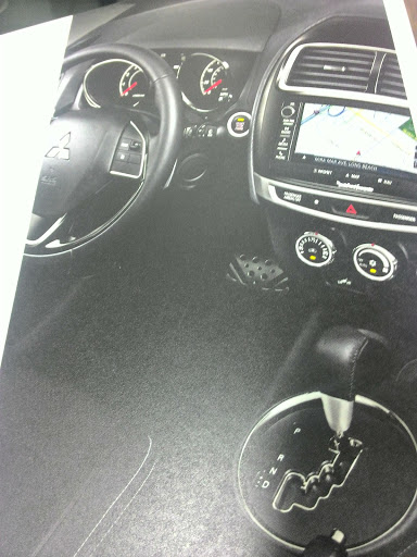 Mitsubishi Dealer «Universal Auto Group dba Glendale Mitsubishi», reviews and photos, 1235 S Brand Blvd, Glendale, CA 91204, USA