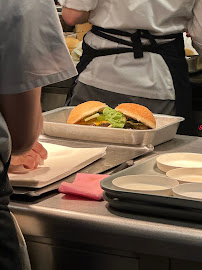 Hamburger du Restaurant Père & Fils par Alléno à Paris - n°10