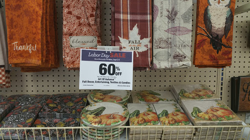 Fabric Store «Jo-Ann Fabrics and Crafts», reviews and photos, 33615 Aurora Rd, Solon, OH 44139, USA