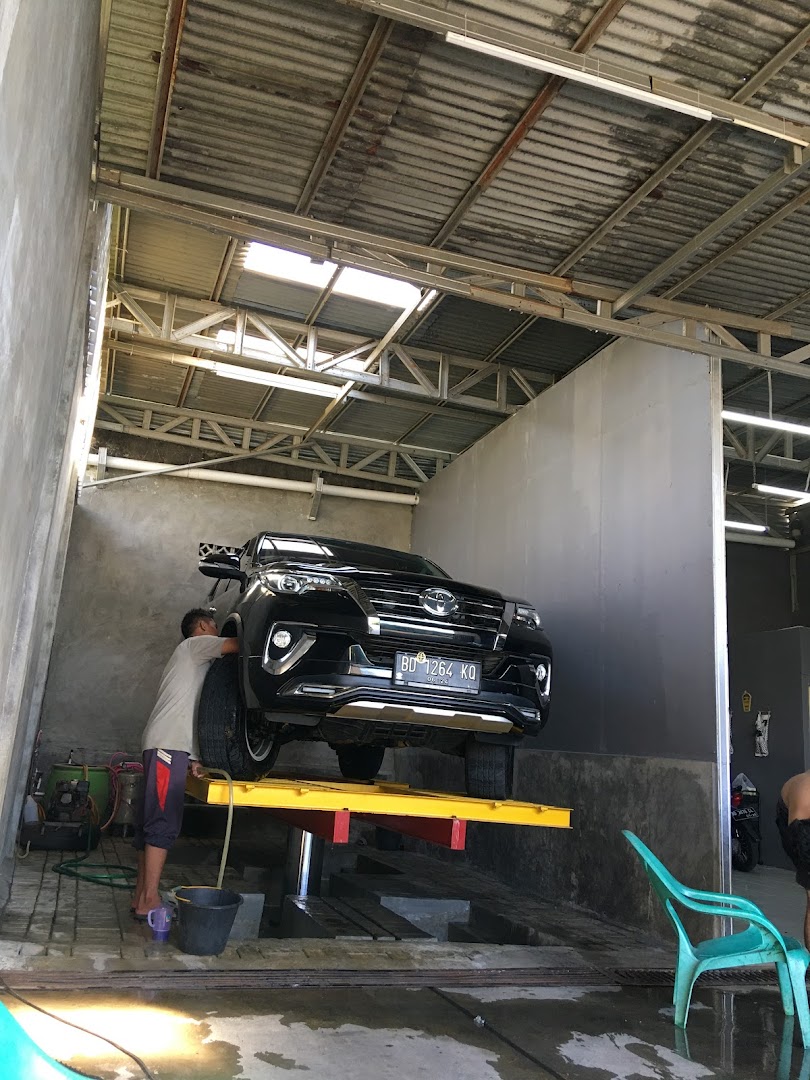 Clarity Inside Premium Car Wash And Auto Detailing Photo