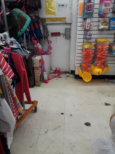 Discount Store «Fallas Paredes Discount Stores», reviews and photos, 6904 Camp Bowie Blvd, Fort Worth, TX 76116, USA