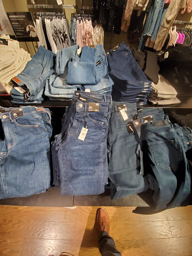 Outlet Store «Express Factory Outlet», reviews and photos, 3000 Grapevine Mills Pkwy, Grapevine, TX 76051, USA