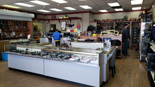 Pawn Shop «EZ Dollar Pawn», reviews and photos, 3130 S Sheridan Rd, Tulsa, OK 74145, USA