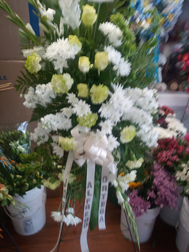 Florist «Send Your Love Flowers & Balloons», reviews and photos, 1417 SW Military Dr, San Antonio, TX 78221, USA