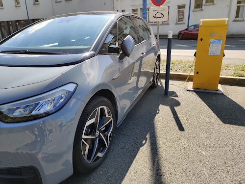 Borne de recharge de véhicules électriques Station de recharge pour véhicules électriques Brest
