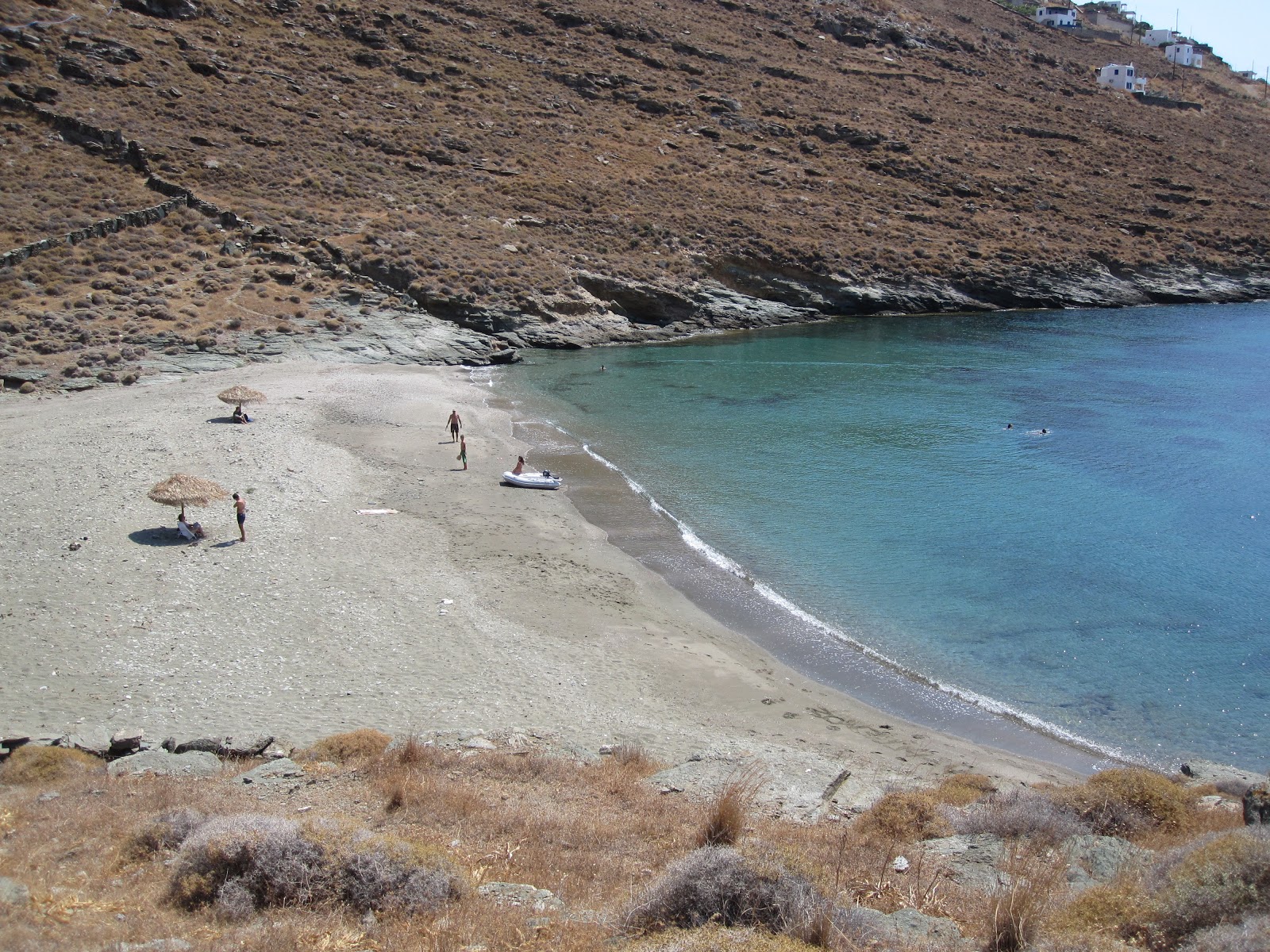 Fotografija Paralia Aliki z svetel pesek površino