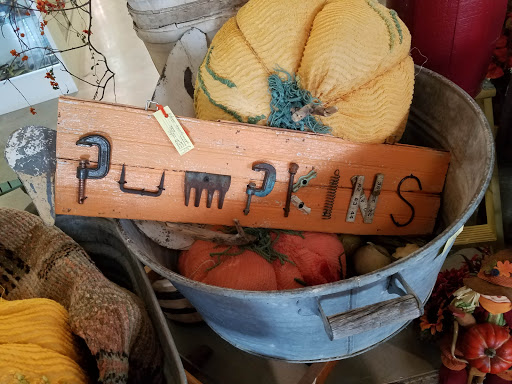 Antique Store «Finders Keepers Antique Mall», reviews and photos, 2085 Crossroads Dr, Percival, IA 51648, USA