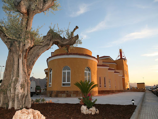 Morgue Crematorium Light en Mos del Bou no es una localidad reconocida en España. Podría tratarse de un error o una confusión con otra localidad. Por favor, proporciona información adicional o verifica el nombre para poder ayudarte correctamente.