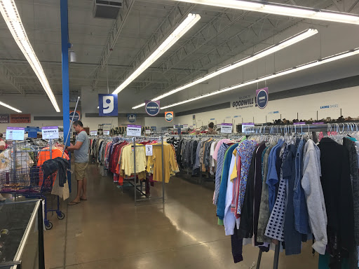 Thrift Store «7th & Bell Goodwill Retail Store & Donation Center», reviews and photos, 17037 N 7th Ave, Phoenix, AZ 85023, USA