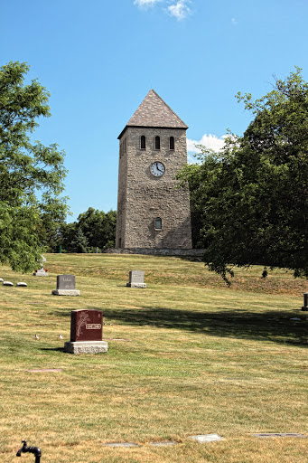 Memorial Park «Fairmount Willow Hills Memorial Park», reviews and photos, 9100 Archer Ave, Willow Springs, IL 60480, USA