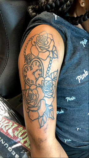 Tattoo Shop «Knuckle Up Tattoo Co.», reviews and photos, 2083 Irvin Cobb Dr, Paducah, KY 42003, USA