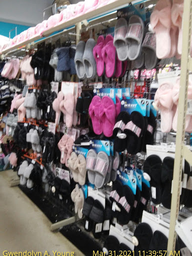 Clothing Store «Rugged Wearhouse», reviews and photos, 6096 Rose Hill Dr, Alexandria, VA 22310, USA