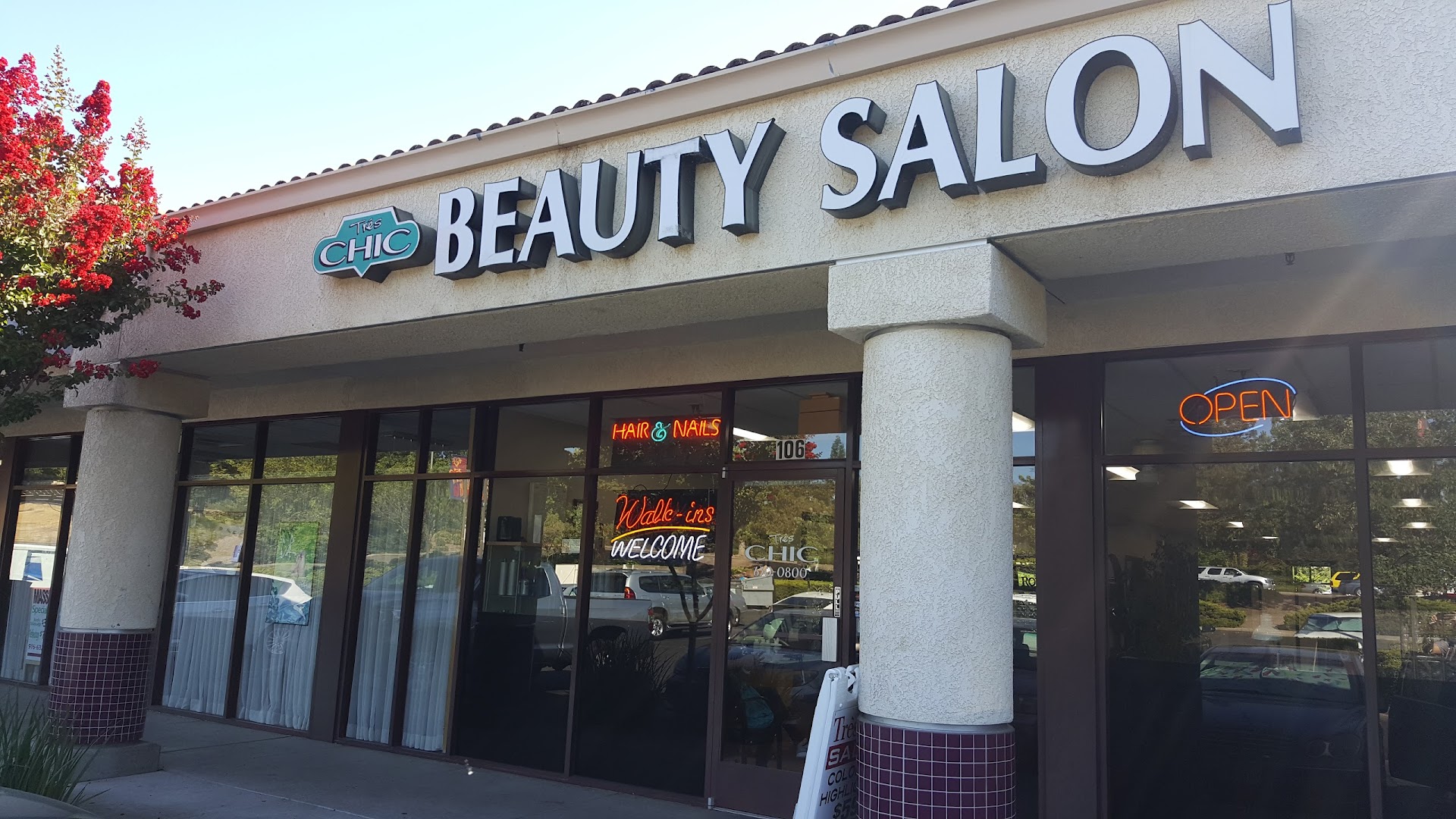 Tres Chic Beauty Salon