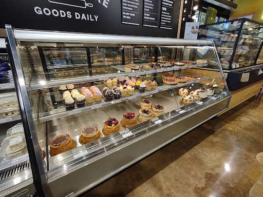 Grocery Store «Whole Foods Market», reviews and photos, 1210 NW Couch St, Portland, OR 97209, USA